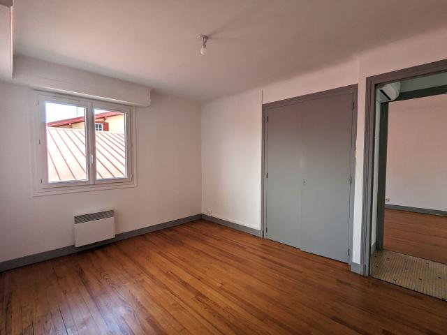 Appartement 3 pièces, 68 m² à louer à Saint Palais 64120