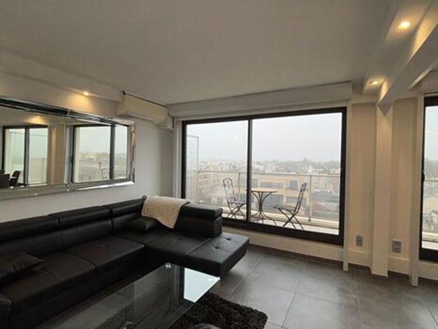 Appartement 3 pièces 68m2 REIMS 1 050 euros