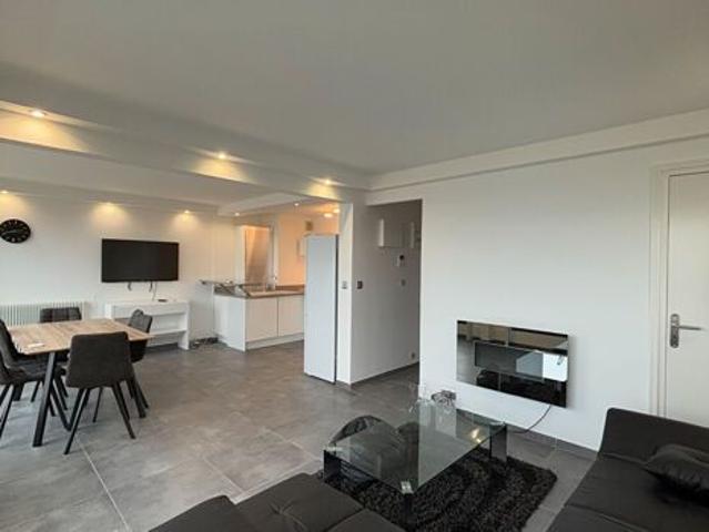 Appartement 3 pièces 68m2 REIMS 1 050 euros