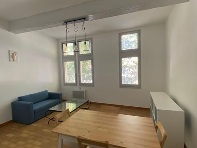 Appartement 3 pièces, 69 m² à louer à Arles 13104
