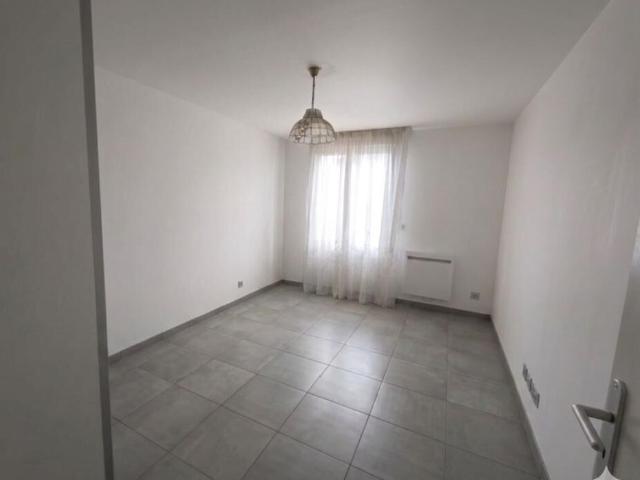 Appartement 3 pièces, 69 m² à louer à Maule 78580