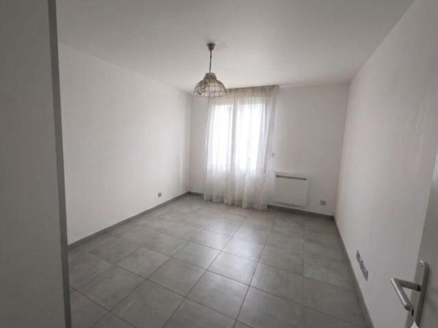 Appartement 3 pièces, 69 m² à louer à Maule 78580