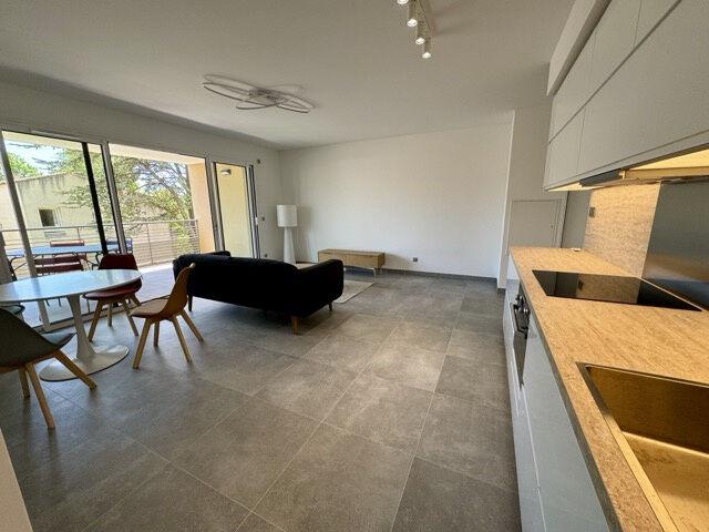 Appartement 3 pièces, 73 m² à louer à Aix en Provence 13100