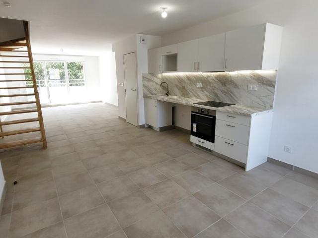 Appartement 3 pièces, 73 m² à louer à Istres 13800