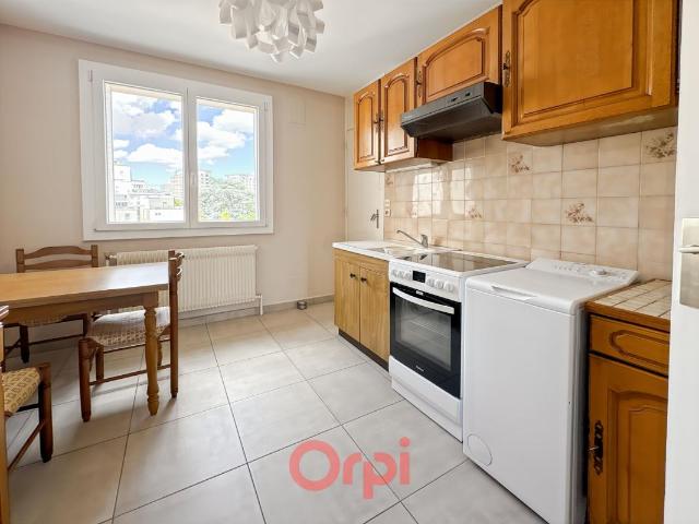 Appartement 3 pièces, 73 m² à louer à Lyon 3 69003