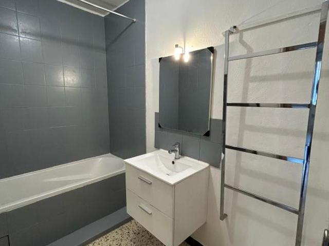 Appartement 3 pièces, 73 m² à louer à Sarrians 84260