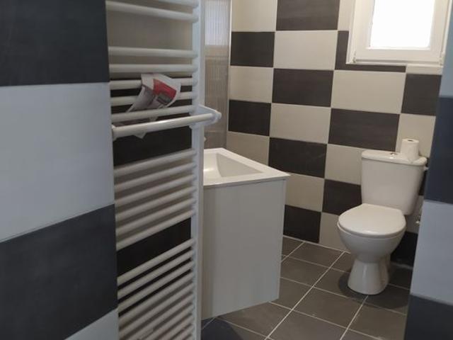Appartement 3 pièces, 70 m² à louer à Unieux 42240