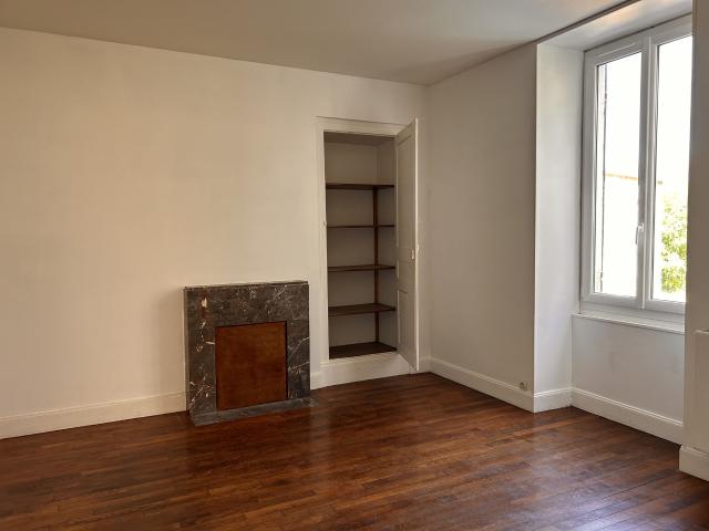 Appartement 3 pièces, 70 m² à louer à Argenton sur Creuse 36200