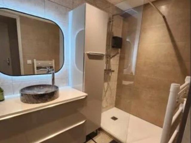 Appartement 3 pièces, 70 m² à louer à Bordeaux 33000