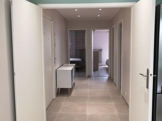 Appartement 3 pièces, 70 m² à louer à Courbevoie 92400