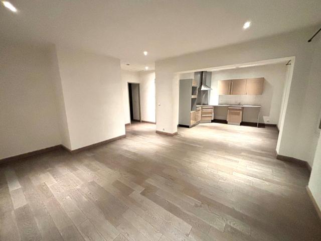 Appartement 3 pièces, 70 m² à louer à Pertuis 84120