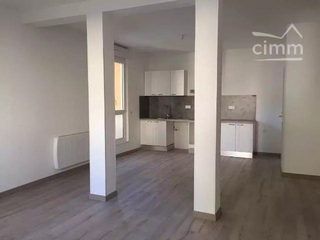 Appartement 3 pièces, 70 m² à louer à Peyrolles en Provence 13860