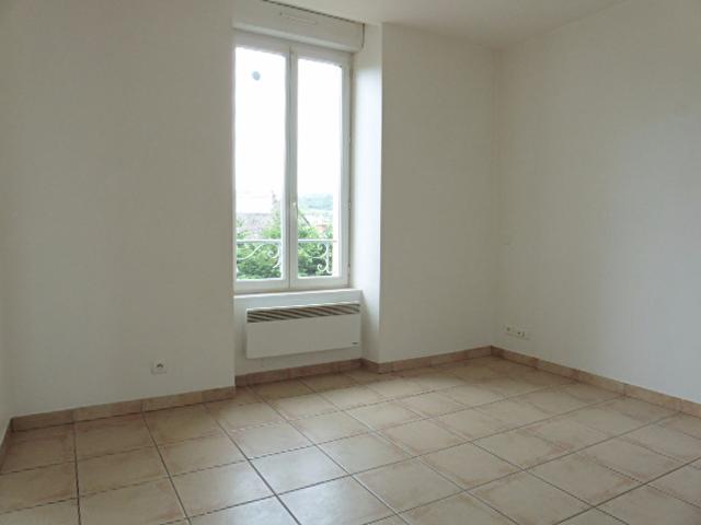Appartement 3 pièces, 70 m² à louer à Sévérac d'Aveyron 12150