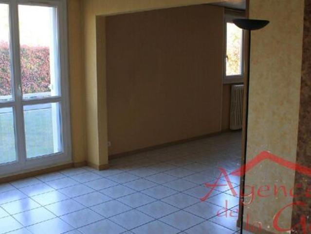 Appartement 3 pièces 70m2 REIMS 785 euros