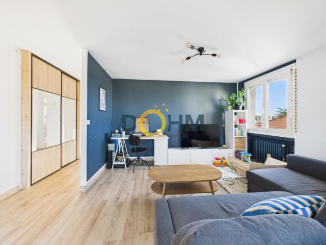 APPARTEMENT 3 PIÈCES 71 M2 GARAGE MOTORISÉ DERNIER ÉTAGE