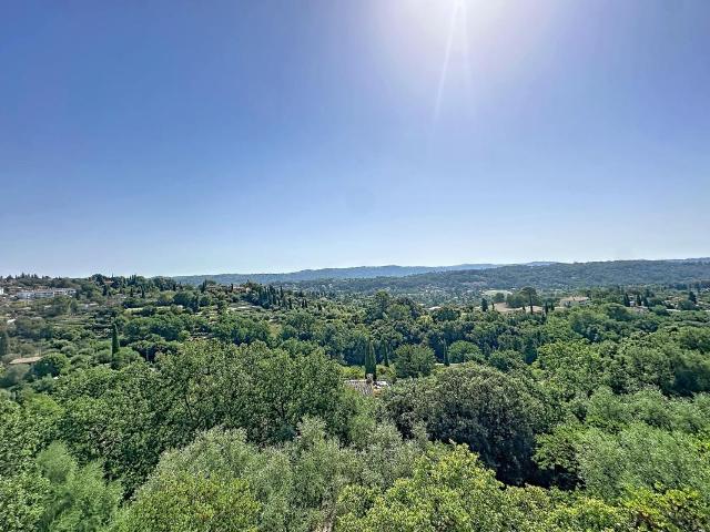 Appartement 3 pièces, 71 m² à louer à Grasse 06130