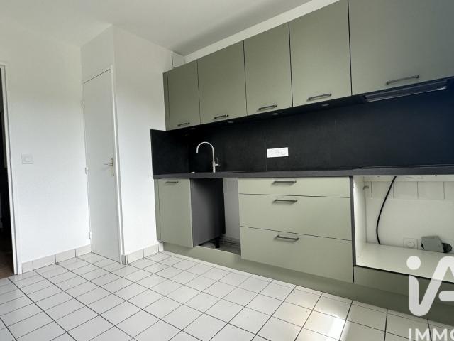 Appartement 3 pièces, 71 m² à louer à Saint Pierre lès Nemours 77140