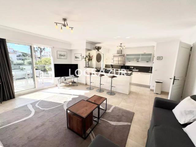Appartement 3 pièces, 72 m² à louer à Antibes 06160