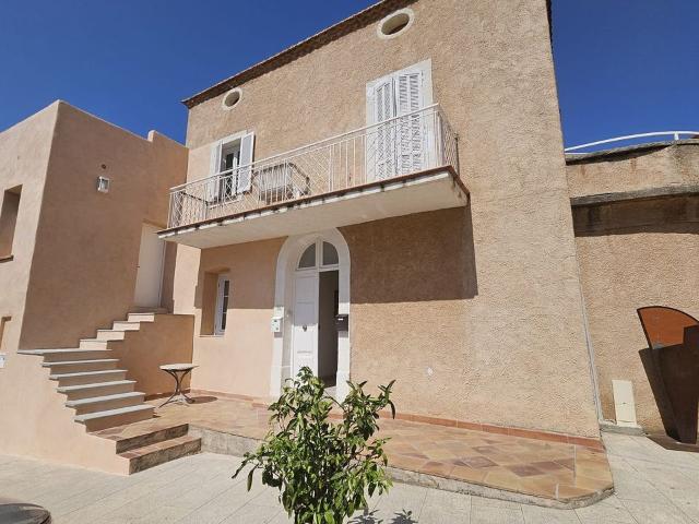 Appartement 3 pièces, 72 m² à louer à Aregno 20220