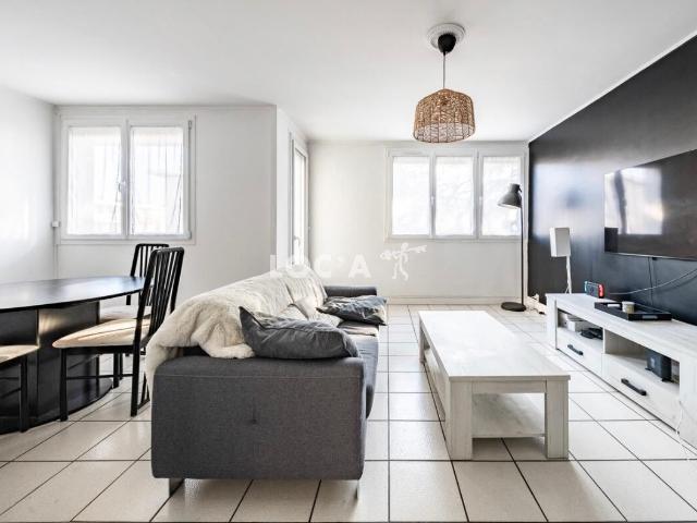 Appartement 3 pièces, 72 m² à louer à Chenôve 21300