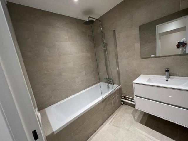 Appartement 3 pièces, 72 m² à louer à Courbevoie 92400