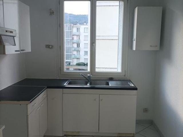 Appartement 3 pièces, 72 m² à louer à Grenoble 38000