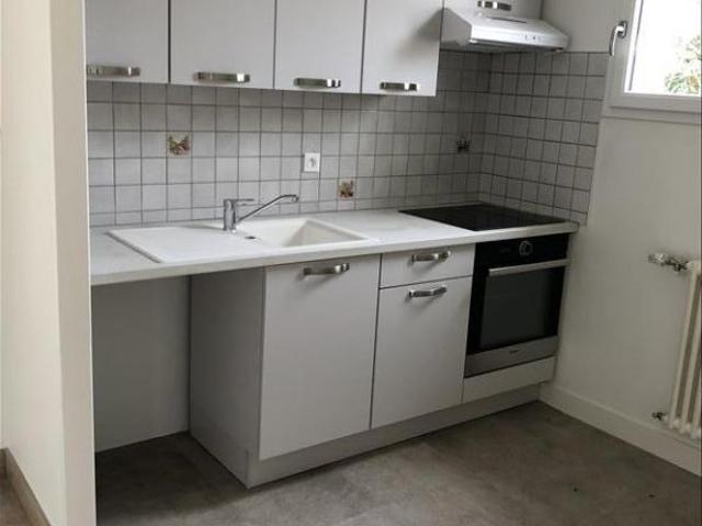 Appartement 3 pièces, 72 m² à louer à Iteuil 86240