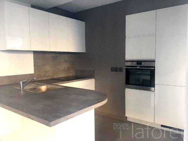 Appartement 3 pièces, 72 m² à louer à Lyon 2 69002
