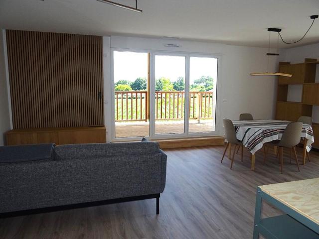 Appartement 3 pièces, 72 m² à louer à Magescq 40140