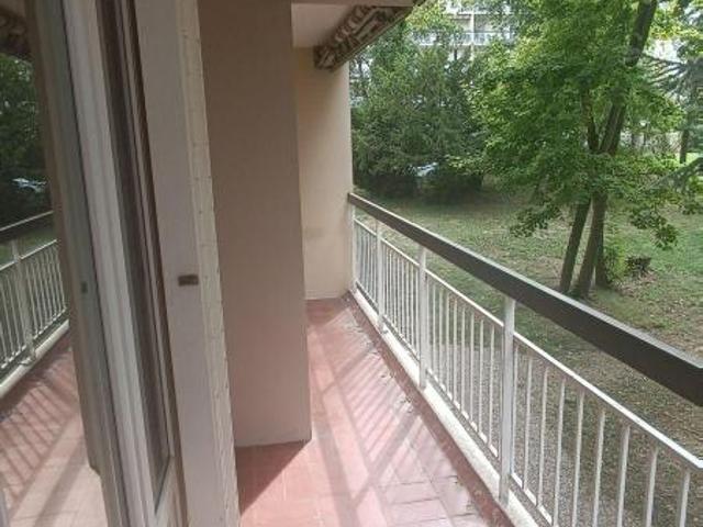 Appartement 3 pièces, 72 m² à louer à Saint Genis Laval 69230