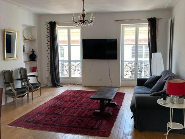 Appartement 3 pièces, 77 m² à louer à Versailles 78000