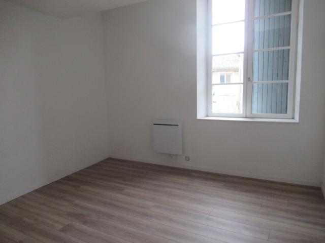 Appartement 3 pièces, 77 m² à louer à Castelnaudary 11400