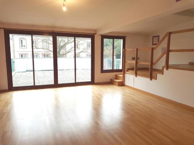 Appartement 3 pièces, 77 m² à louer à Évreux 27000