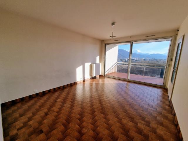 Appartement 3 pièces, 77 m² à louer à La Tronche 38700
