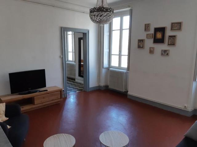 Appartement 3 pièces, 77 m² à louer à Nîmes 30000