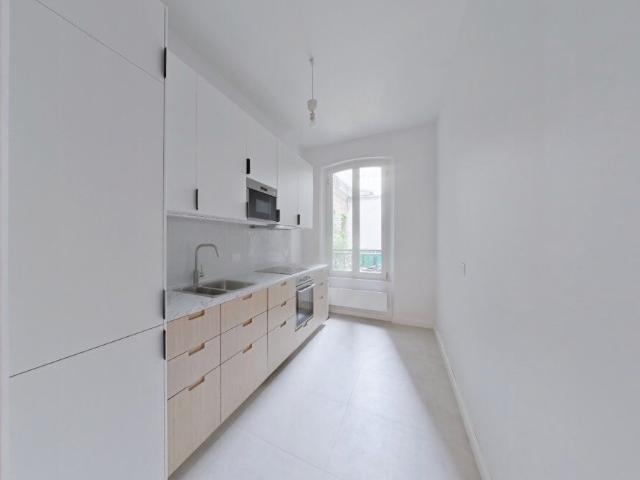 Appartement 3 pièces, 77 m² à louer à Paris 16 75016