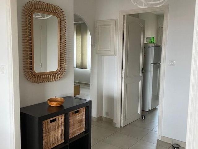 Appartement 3 pièces, 77 m² à louer à Sanary sur Mer 83110