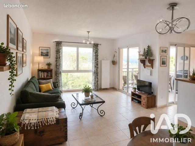 Appartement 4 pièces 77 m²