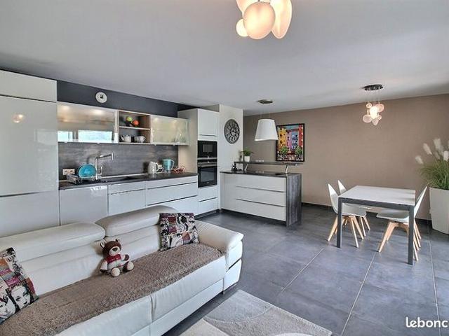 Appartement 3 pièces 77 m²