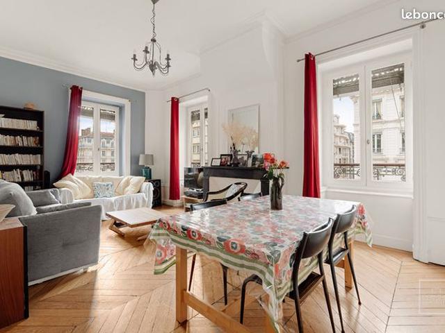Appartement 3 pièces 77 m²