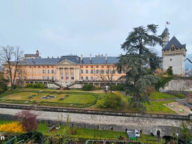 Appartement 3 pièces 77 m²
