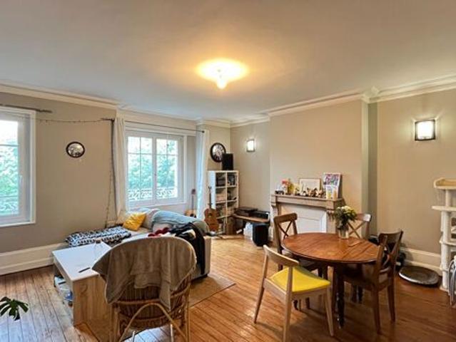 Appartement 3 pièces 77m2 REIMS 910 euros