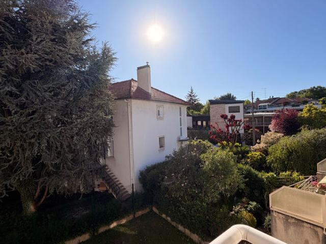 Appartement 3 pièces 74 M² avec balcon, cave et garage