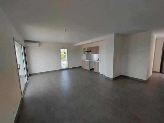 Appartement 3 pièces, 74 m² à louer à Agde 34300