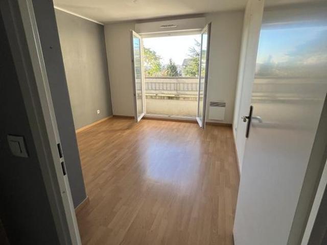 Appartement 3 pièces, 74 m² à louer à Drancy 93700