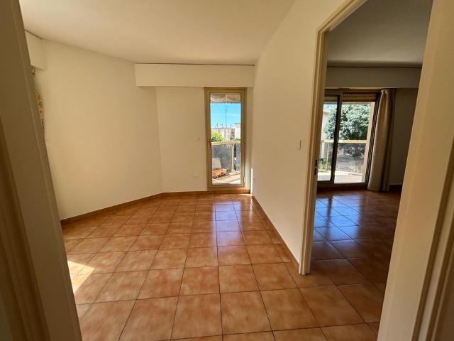 Appartement 3 pièces, 74 m² à louer à Le Cannet 06110