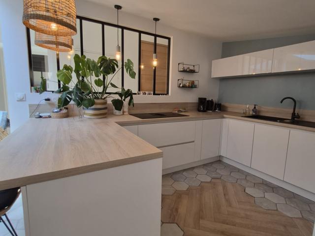 Appartement 3 pièces, 74 m² à louer à Marseille 2 13002