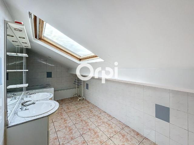 Appartement 3 pièces, 74 m² à louer à Nancy 54000