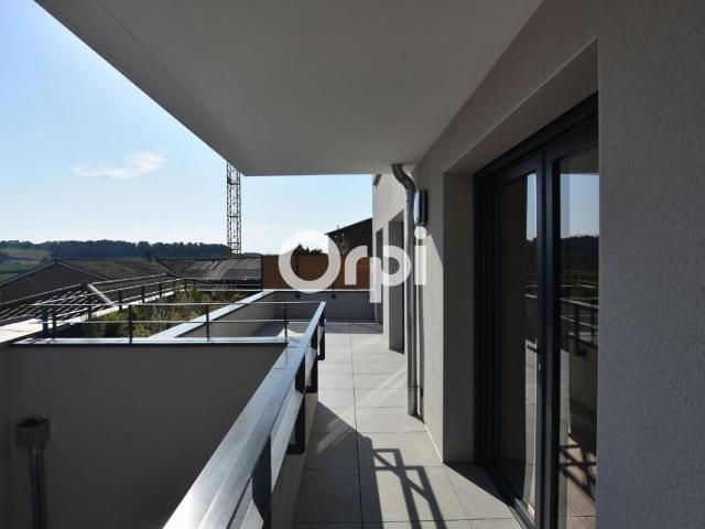 Appartement 3 pièces, 74 m² à louer à Saint Laurent de Chamousset 69930