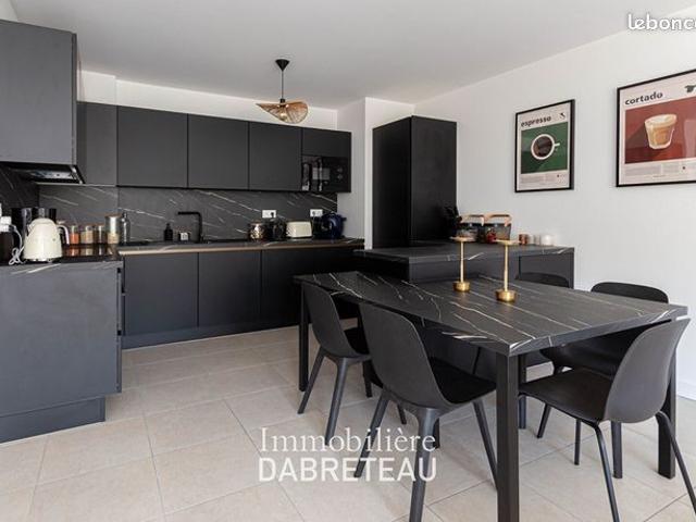 Appartement 3 pièces 74 m²